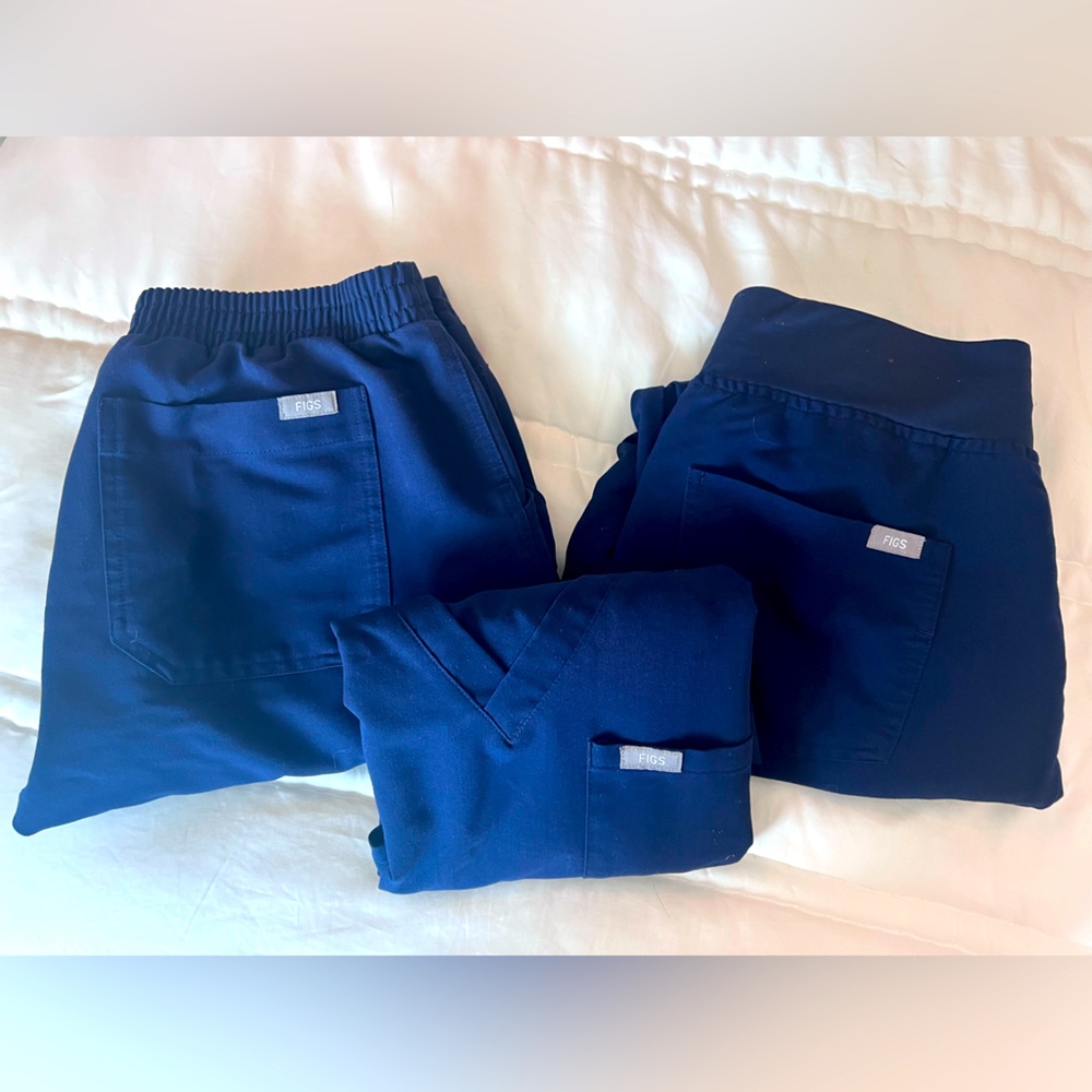Figs Navy petite scrub set -joggers, skinny scrub pants & top ( 3- piece set)